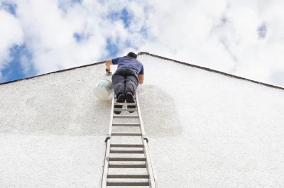 Peinture extérieure à Locquénolé — façades et ravalement